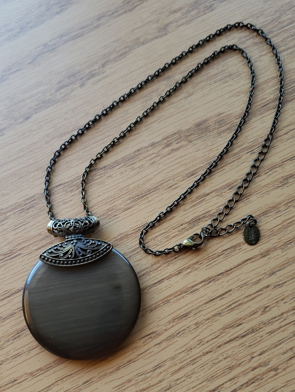 Chicos Bronze Antiqued Filigree Oval Brown Cabochon Pendant Chain Necklace​